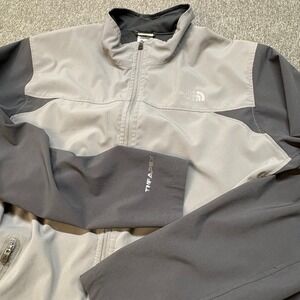 The North Face TNF Apex Men's M Grey Windbreaker Jacket Lightweight